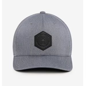 Travis Matthew’s Dopp Fitted Hat